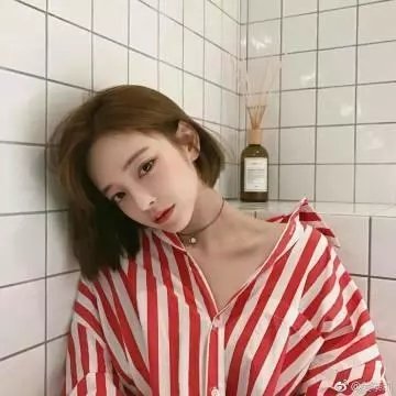 为黛茜小姐开车